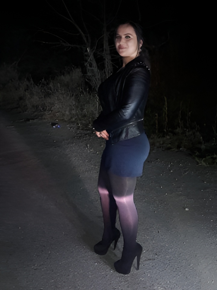 Элина привлекальеная девушка из Мариуполя цена от 4000 руб