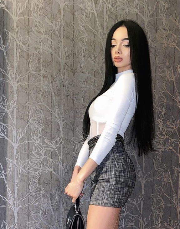 🎥 ЭННИ привлекательная девушка из Мариуполя цена от 5000 руб