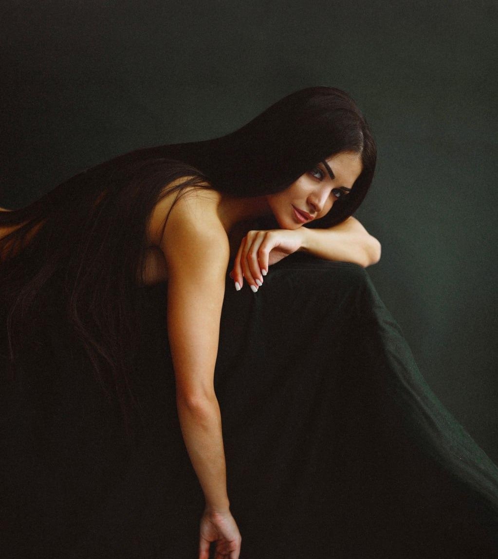 Рада привлекальеная девушка из Мариуполя цена от 8000 руб