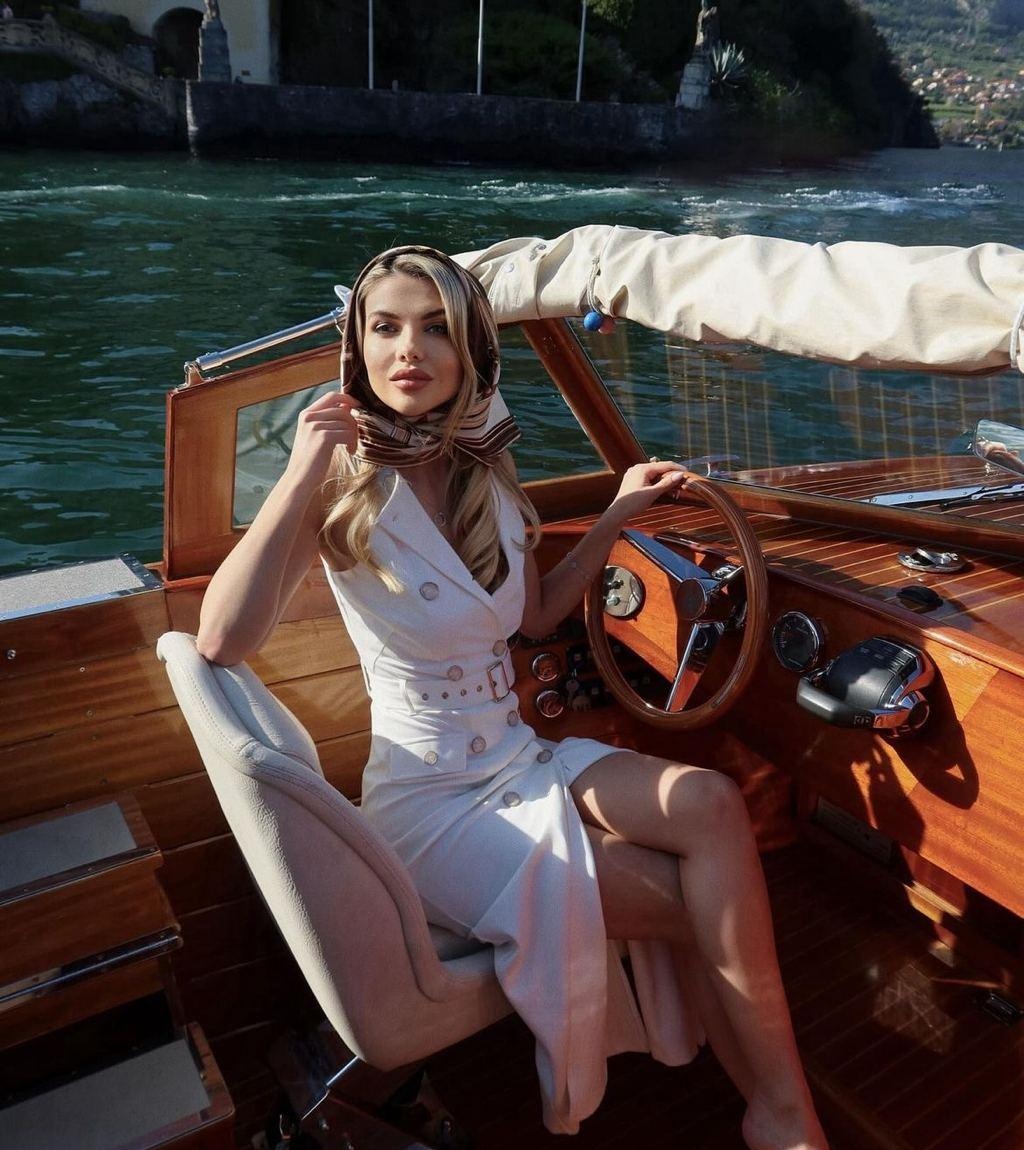 Яна привлекальеная девушка из Мариуполя цена от 10000 руб