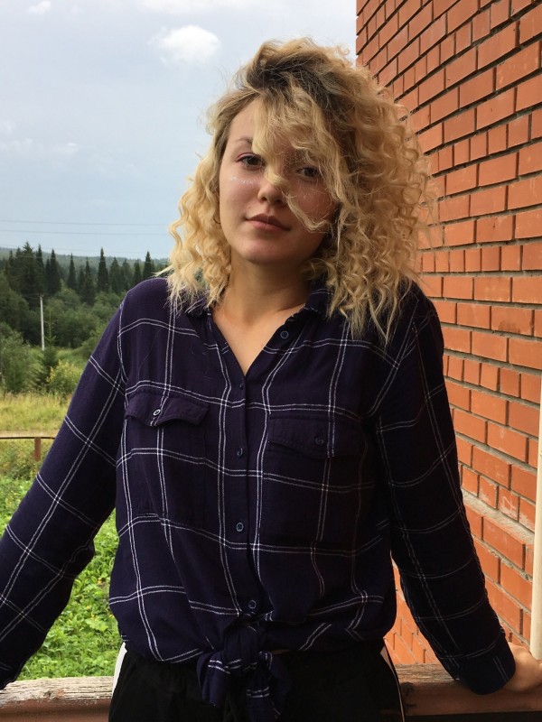 Марина привлекательная девушка из Мариуполя цена от 3000 руб