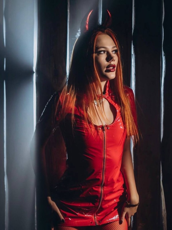 Дамира привлекательная девушка из Мариуполя цена от 4000 руб