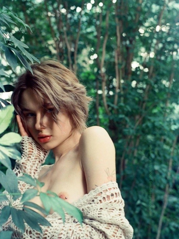 Алина привлекательная девушка из Мариуполя цена от 7000 руб