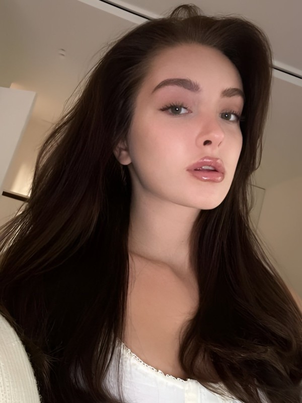 Эля привлекательная девушка из Мариуполя цена от 8000 руб